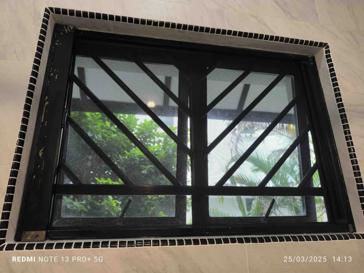 49 Joo Chiat Lane Roller Mesh Pet Friendly 2