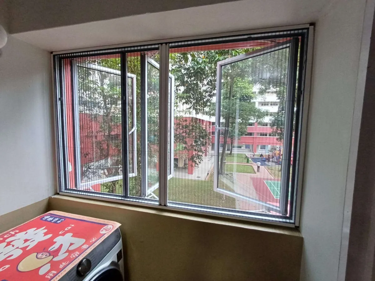 94B Bedok North Ave 4 2 In 1 Pleated & Blackout Screen